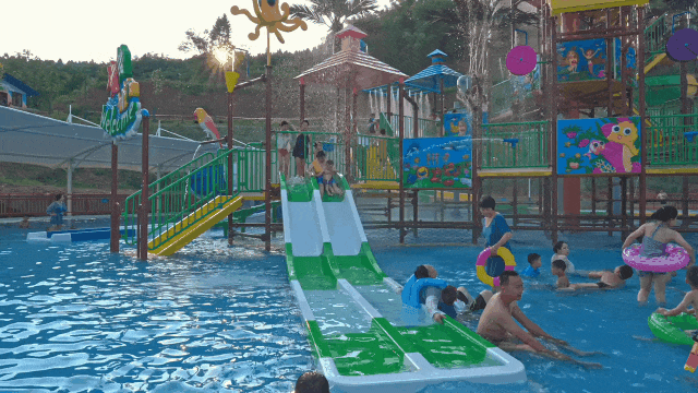 一头扎进25°C的清凉！南充森林奇幻水上乐园全攻略！