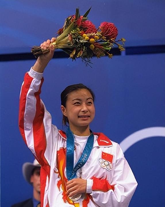 结婚13年，44岁郭晶晶再次迎来喜讯，官媒发文	，终于等到这一天