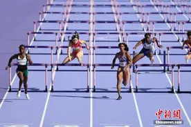 吴艳妮、邓丽娟，创造历史！图片