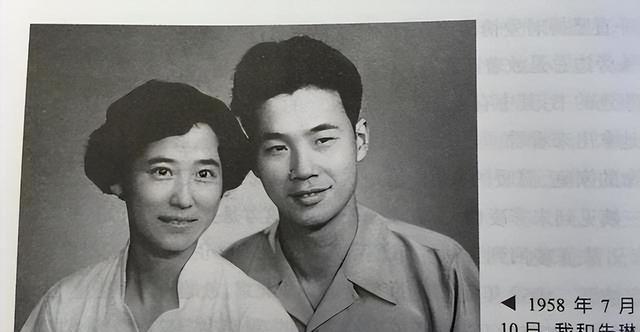 李鹏总理有多帅？1965年和两个儿子的合影，他长相出众	，气质不凡