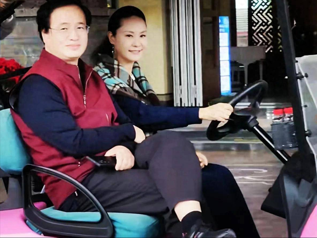 于文华：二婚嫁给未婚小伙，婚后23年未生一子，如今她过得如何？