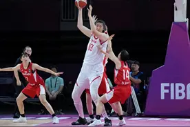 揭秘女篮2米23张子宇轰44+14！妈妈现场鼓励，日媒叹服：你是超人图片