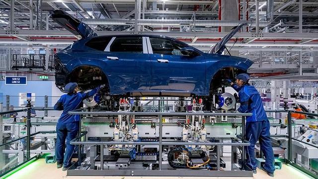 越南举全国之力，拿出350万吨稀土，借中美稀土交锋全力赌上一把