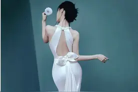 陈都灵的梨形臀型是见过最美的！最后一张超神了！！图片