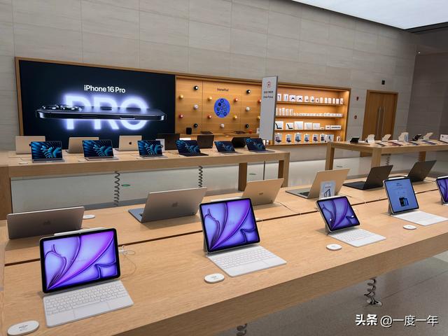 iPhone 17全系屏幕大升级！窄边框+灵动岛交互，果粉狂喜