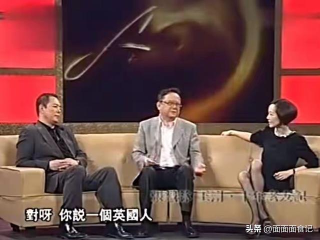 善恶终有报！68岁双腿包扎瘫在轮椅的张铁林，已然活成了“笑话”