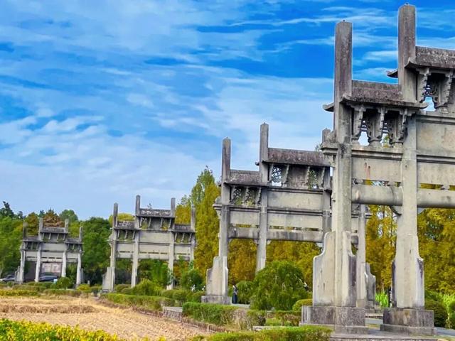 推窗见黄山：徽韵山景，揉进初冬 | 皖美冬日 | 第十五届安徽国际文化旅游节