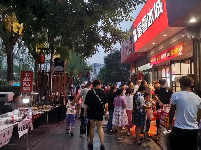 我是成都人，刚游玩承德，对承德的景色流连忘返