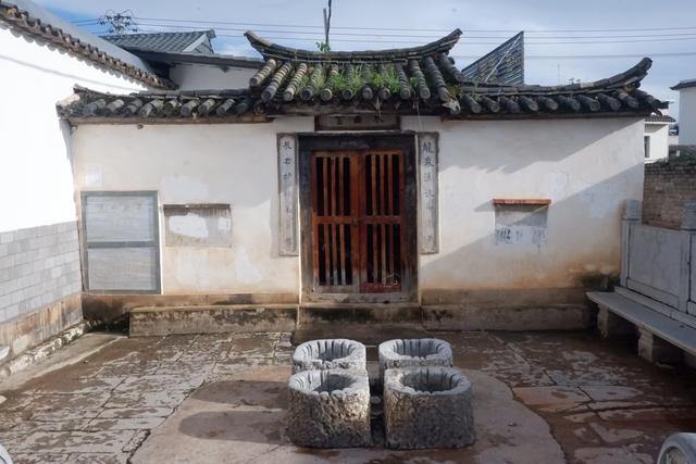 云南四季如春的千年古镇，一日游从古村老街到陶瓷城堡