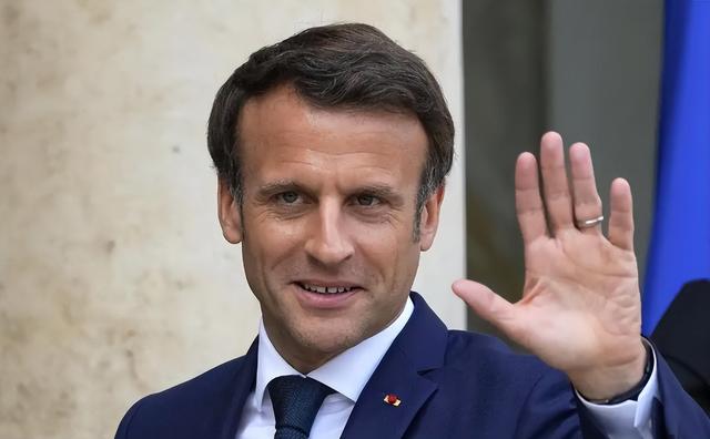 马克龙访华是烟雾弹？欧盟突然重拳出击，直指中国核心制造业要害