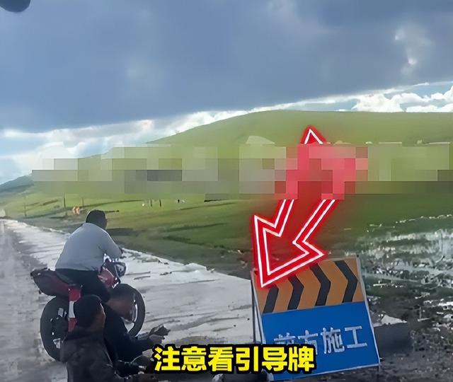 内蒙大妈沙漠拦路收费后续：游客不给就开车撞人，文旅局回应来了