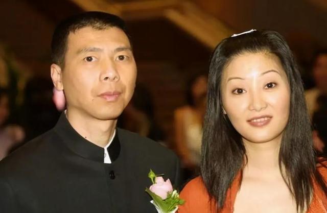 冯小刚：年轻时管不住下半身，如今让18岁的养女买了单，他后悔吗
