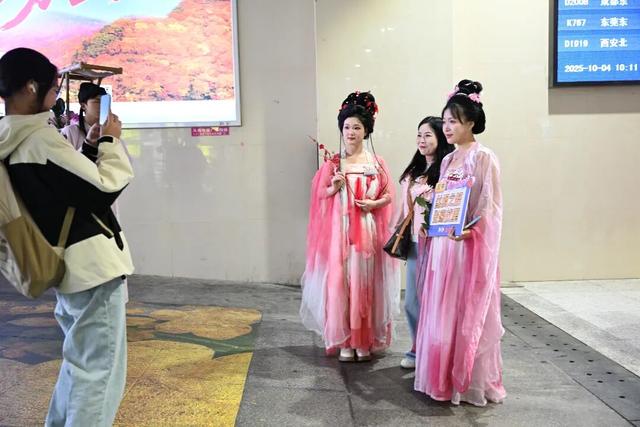 汉中文旅“放大招” 花式宠客 盛礼迎宾