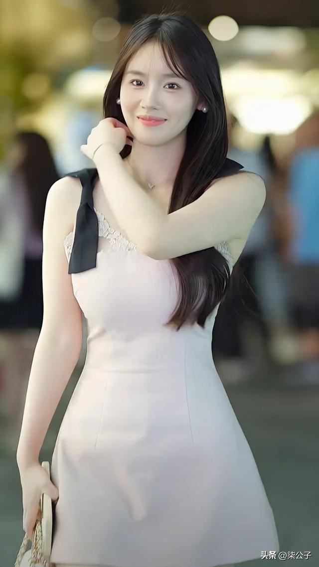 随拍杭州街头美女，这身材颜值都不比女明星差