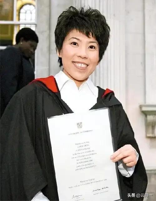 涉贪腐被带走、败光20亿	、移民改国籍	，邓亚萍身上的谣言太离谱