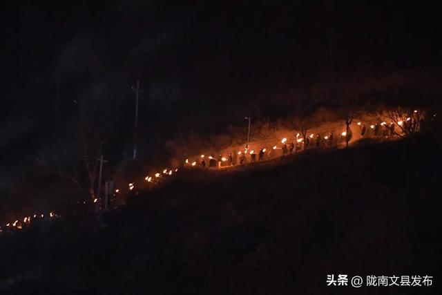 正月十五的白马山寨