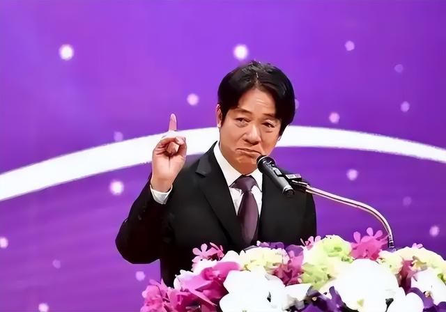 高市早苗连续2天喊话中国，承认自己该反思，希望与中方高层对话