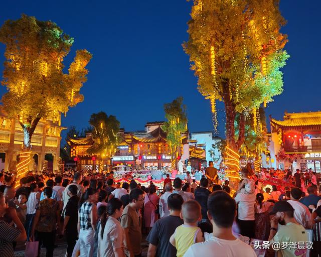 云梦夜未央：楚王城公园楚王天下大舞台、祥云湾灯火里的千年回响