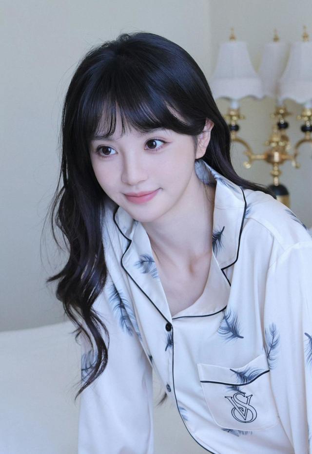 田曦薇，这就是顶级甜妹的魅力吗？太无敌了!