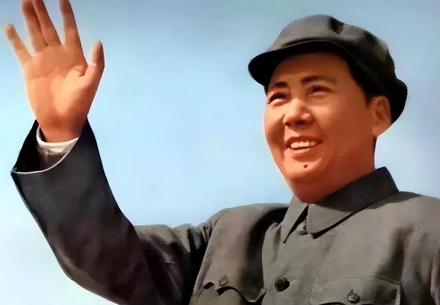 毛主席为何一生不进故宫，终生再未回延安？周总理的谈话道出实情