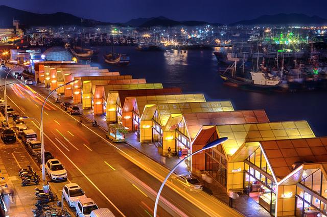 浙东南夜未央：五城夜游点亮“月光经济”