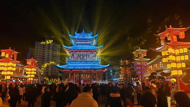 2026年元旦假期武都万象街迎来“开门红”！