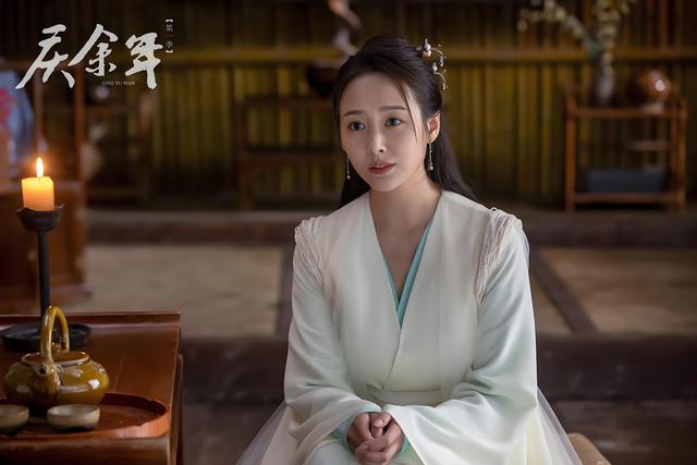 李纯马頔官宣结婚！三年低调恋情曝光，网友翻开旧照全愣住