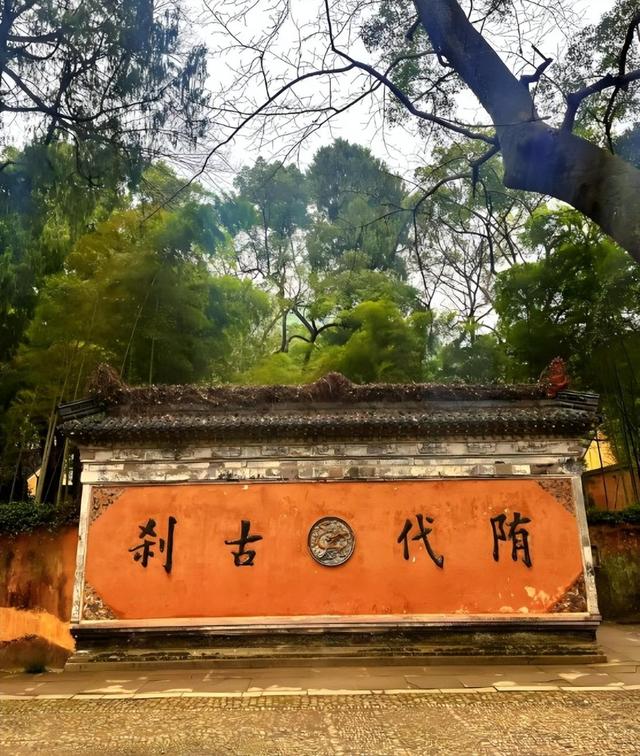 越扒越有！少林寺刚被调查不久，灵隐寺也上了热搜，方丈生活被曝