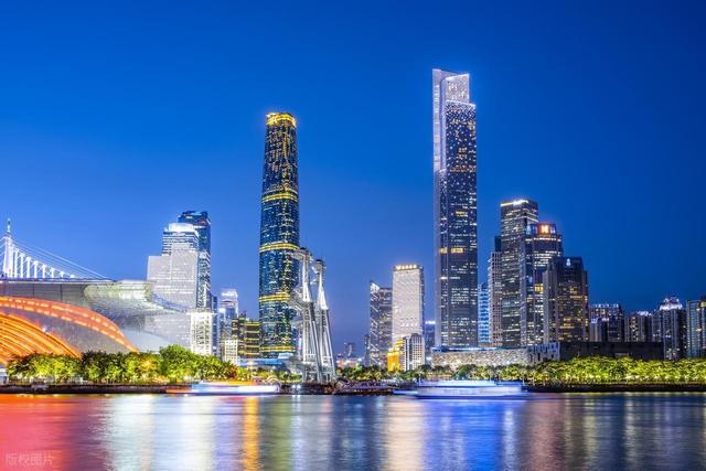 广东人口最多的城市，比佛山、惠州总和还多，面积却不到韶关12