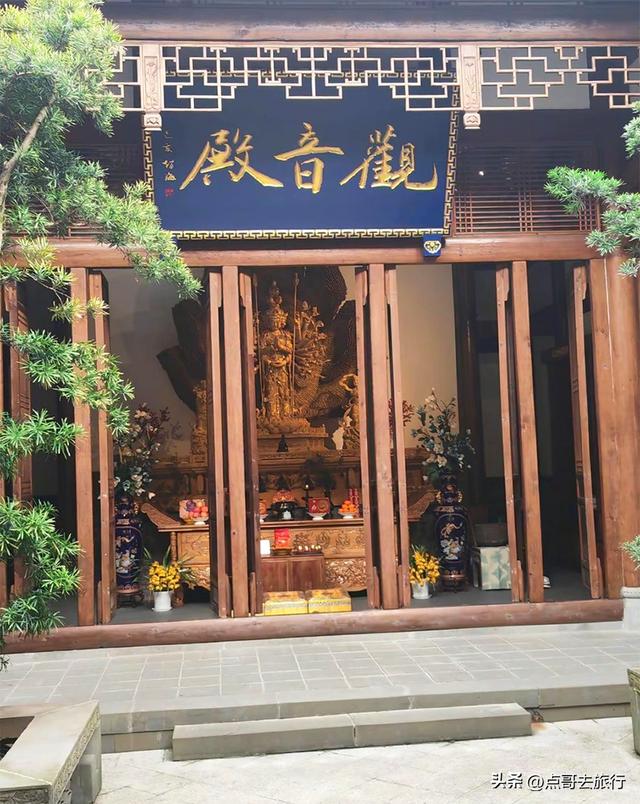 成都大邑最精致寺庙，钟鼓楼建于河上，超级漂亮，公共交通可达！
