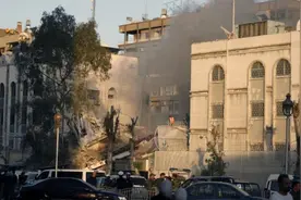 全体军人取消休假，伊朗1700门火箭炮齐射：中东局面完全失控图片