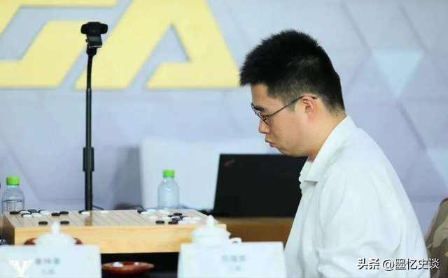 年薪百万，2021年竟跳楼自杀，中国最暴利的产品逼死了90后天才