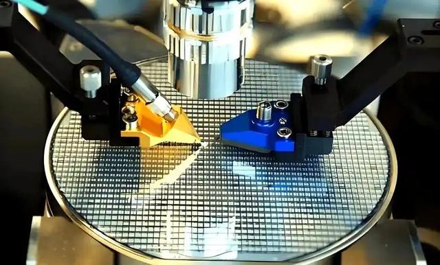 让中国光刻机变成废铁？被批傲慢的日本下狠手，借势美国遏华