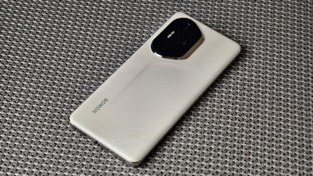 毕业季手机推荐： 荣耀300 Pro，全能旗舰，真香之选