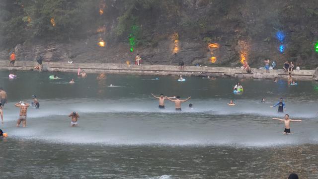 潜入24℃的夏天！施秉白沙井：黔东南的天然水上乐园