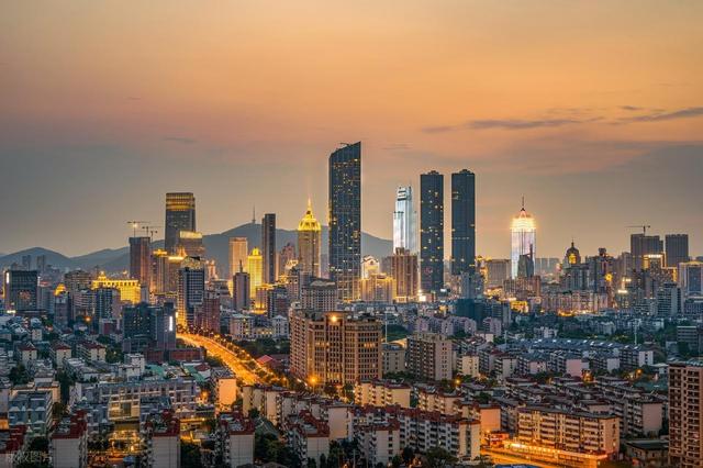 江苏适合定居的城市，不是南京和苏州，而是这座新一线小城