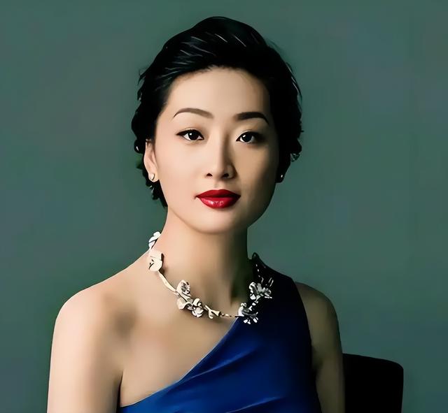 宗馥莉的畸形家庭：亲爹出轨，爷奶不爱，叔叔背刺，小三夺权