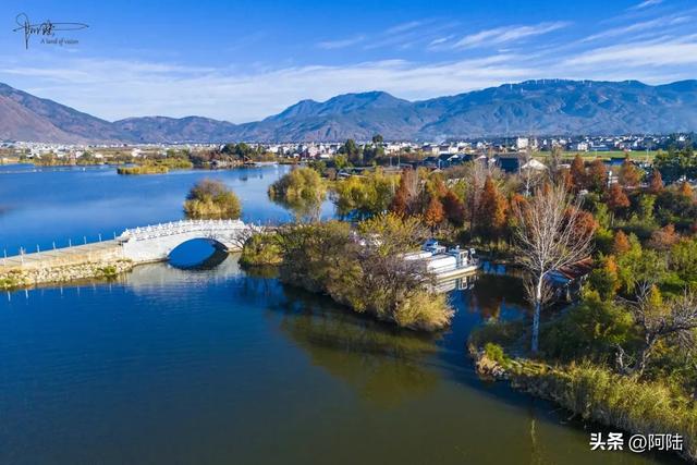 原来大理也有西湖，山水交融风光秀美，可惜门票比5A级景区还贵