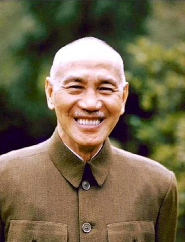 蒋介石有多风流？贴身秘书晚年说出真相，宋美龄的做法令人叫绝
