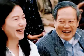 没孩子也没遗产，照顾杨振宁21年，冷冻9颗卵子的翁帆图个啥？图片