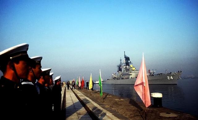 首次访华就给下马威？中国当场撤离仪仗队：摆正态度、想好了再来