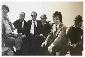 红色资本家霍英东，为何能灵柩盖国旗，却没有跻身香港四大家族？图片