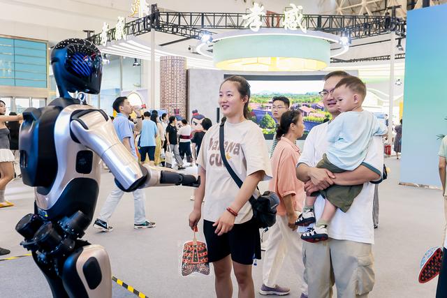 走进中国文化旅游产业博览会 “黑科技”让“诗和远方”触手可及