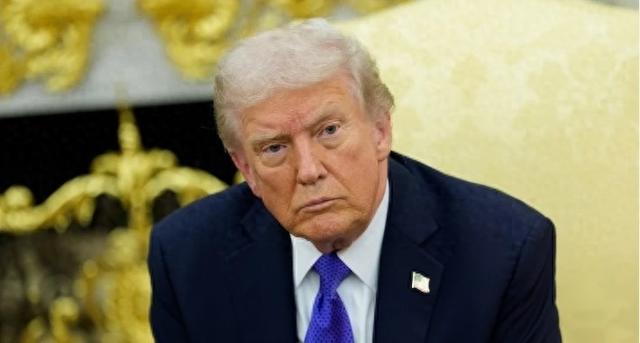 还在叫嚣！79岁鹰派狂妄宣称对华开战！川普却急撤关税，怕了？