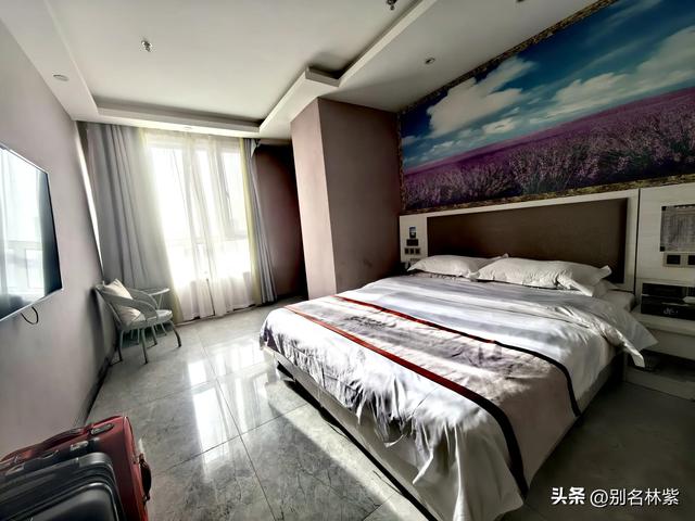 自驾新疆，从那拉提经独库公路到达库车，游玩库车大峡谷（7）