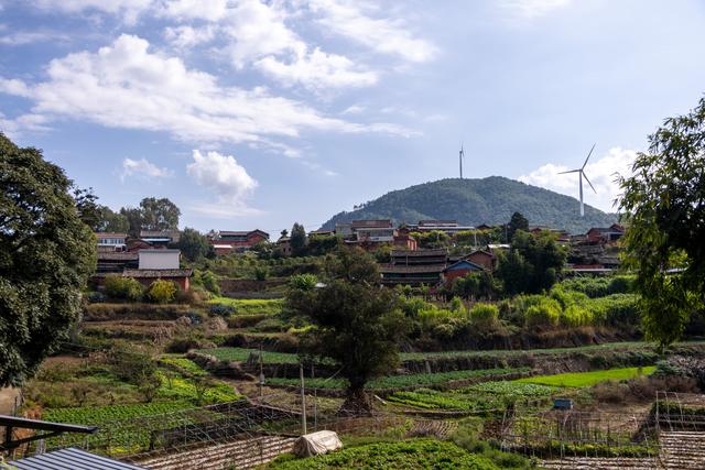 天下彝家第一村——迤沙拉
