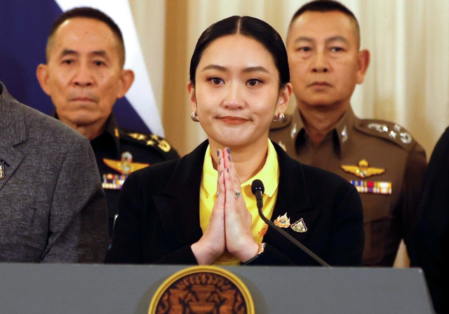 太突然了，泰国传来新消息，新总理阿努廷大惊失色，佩通坦笑了，泰国政坛到底发生了什么？
