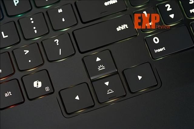 联想拯救者Y9000P至尊版评测：高能输出不烫手，从外到内皆精致