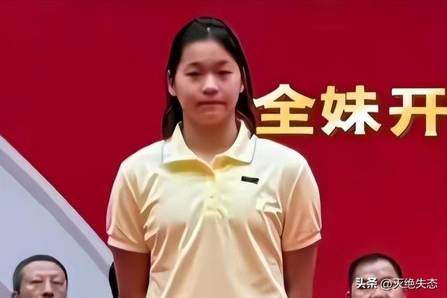 郭晶晶也没想到，18岁官宣喜讯的全红婵，竟和她走了同一条"老路"