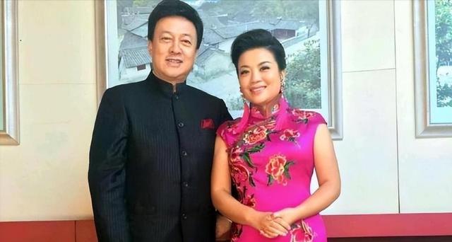 她从高烧到去世仅16天，演唱现场复发，后抢救无效离世